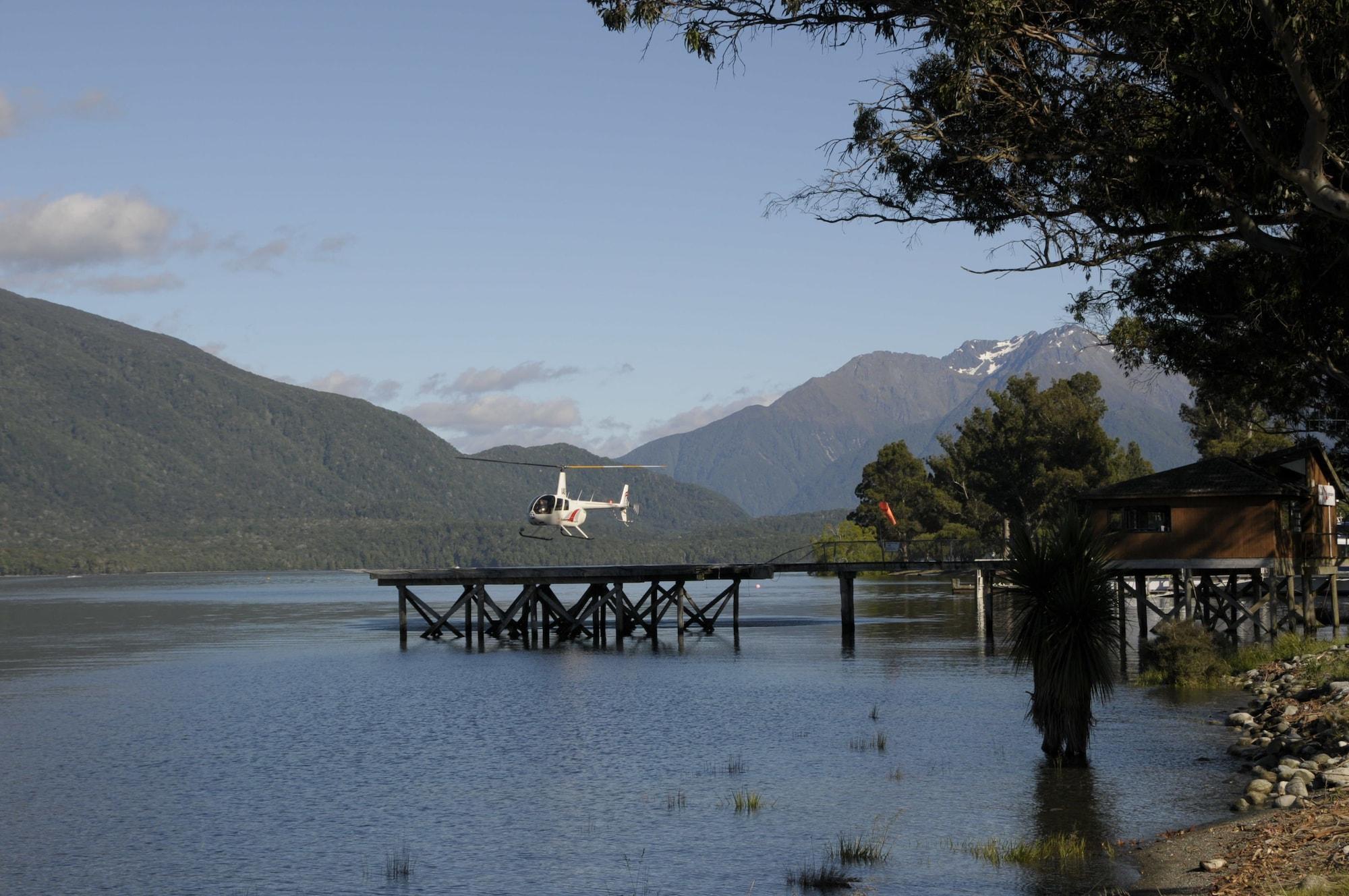 Distinction Te Anau Hotel & Villas Exterior photo