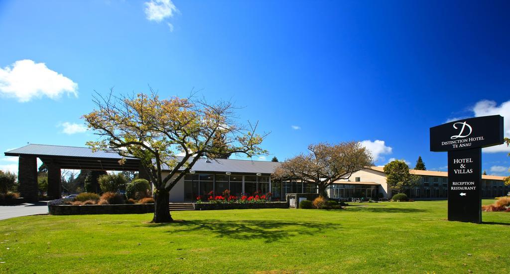 Distinction Te Anau Hotel & Villas Exterior photo