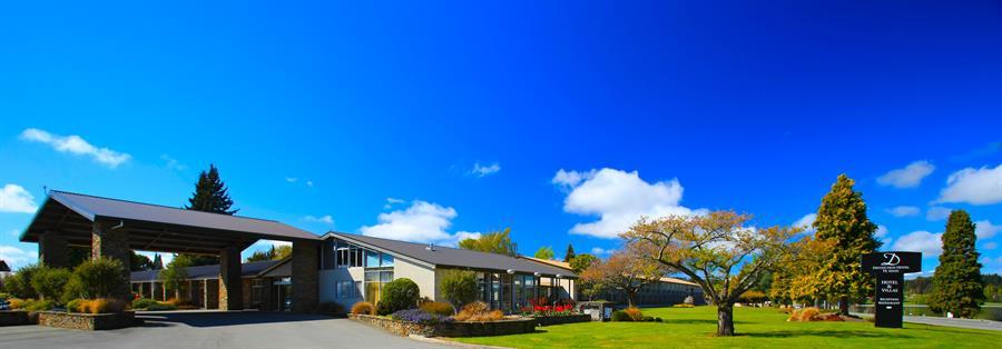 Distinction Te Anau Hotel & Villas Exterior photo