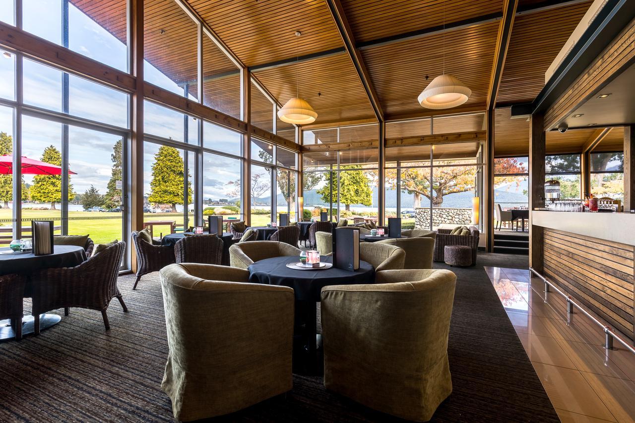 Distinction Te Anau Hotel & Villas Exterior photo